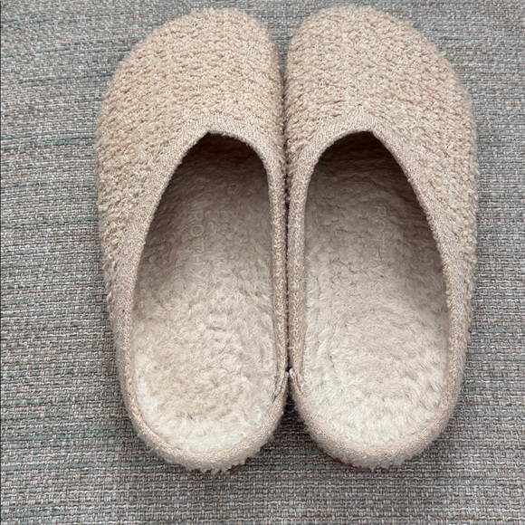 Rothy's The Cozy Clogs in Beige Women’s size 7 - Picture 5 of 10